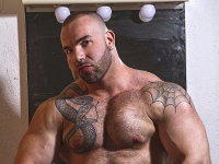 Max Hilton