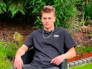 Leo Fowler