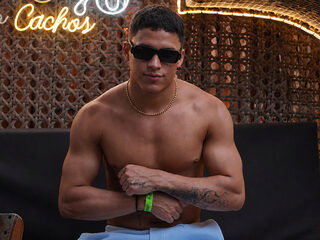 James Owenn