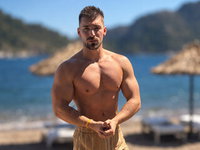 Darius Giles